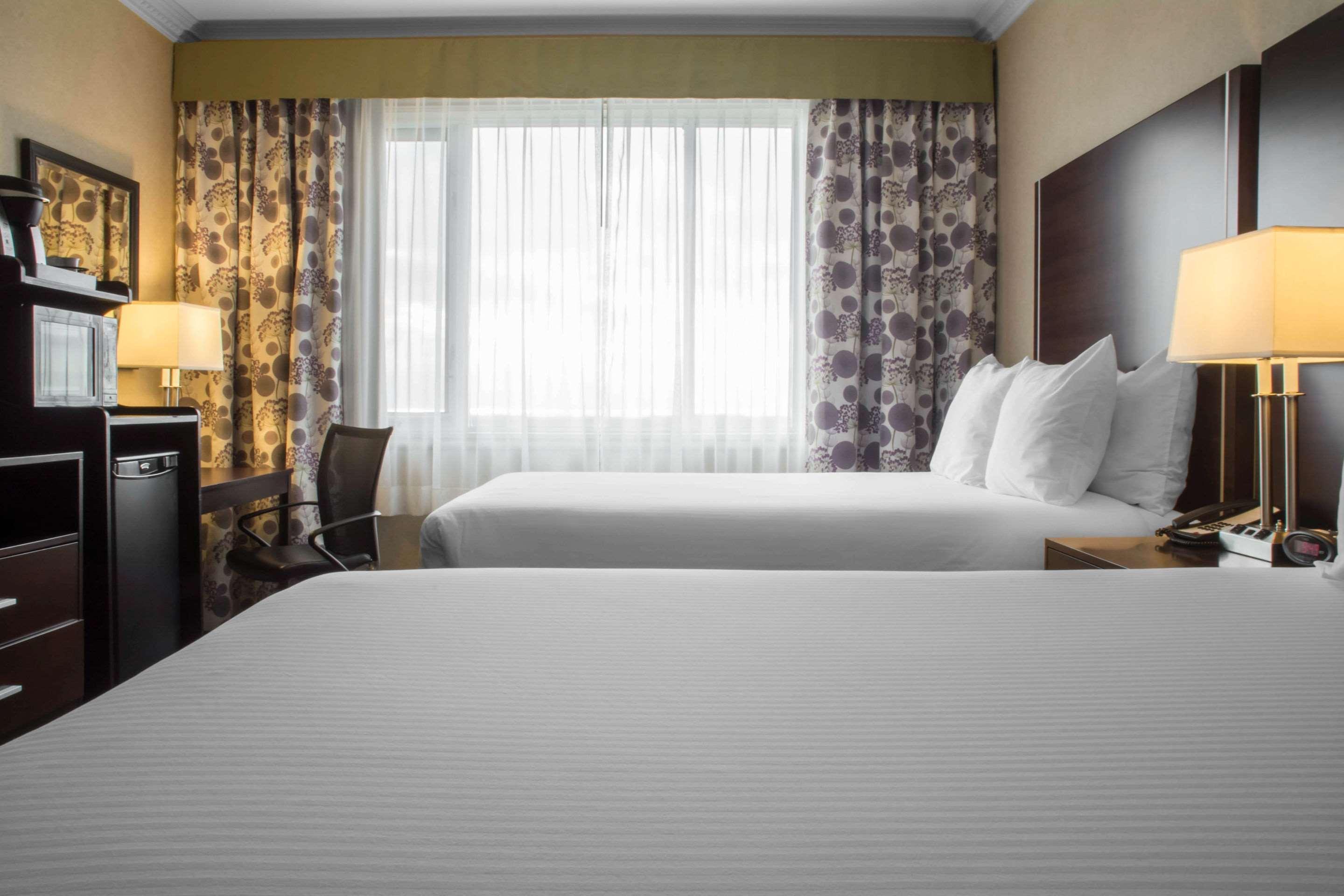 Towneplace Suites By Marriott Toronto Оквилль Экстерьер фото