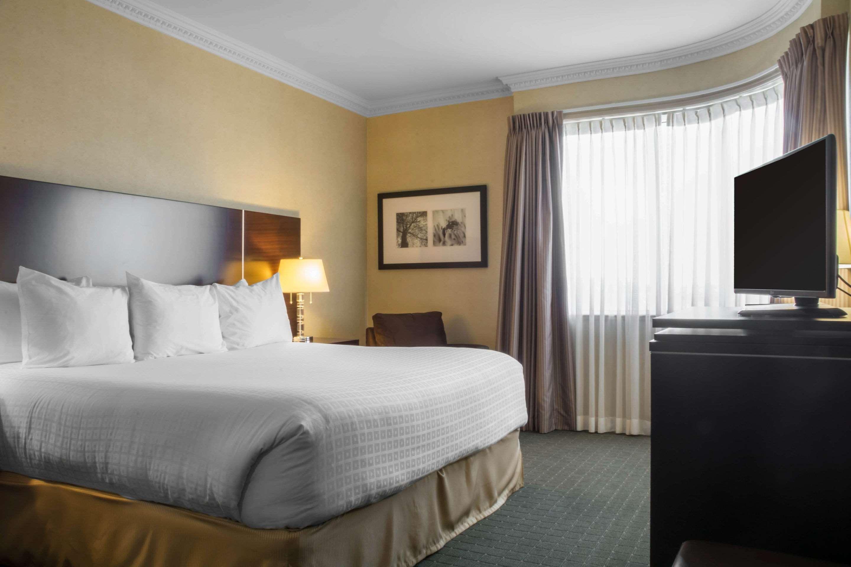 Towneplace Suites By Marriott Toronto Оквилль Экстерьер фото