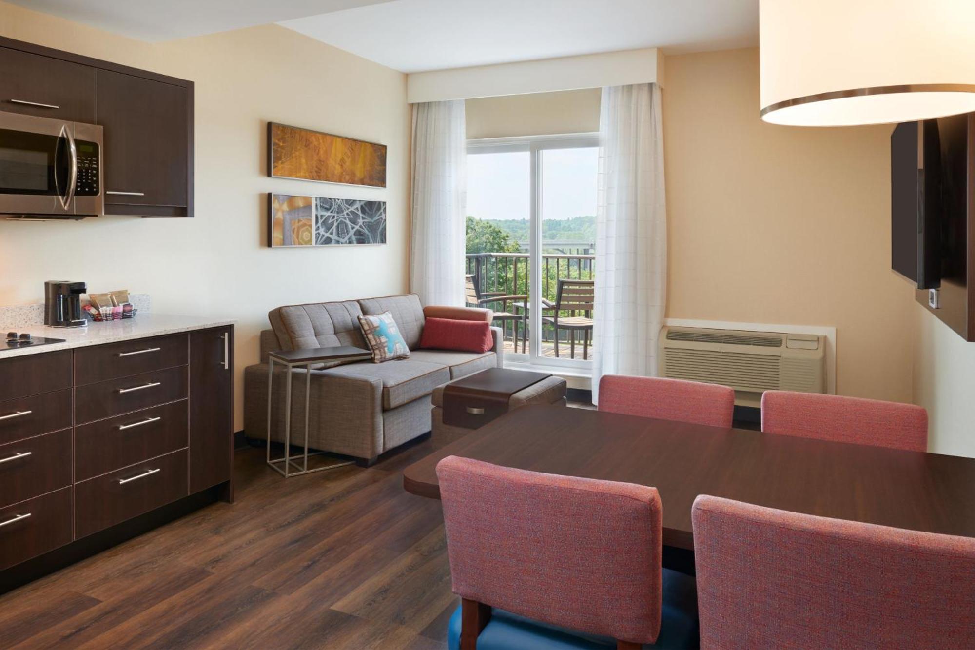 Towneplace Suites By Marriott Toronto Оквилль Экстерьер фото